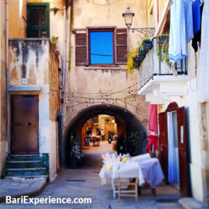 Strada Arco Basso, la rue des orecchiette