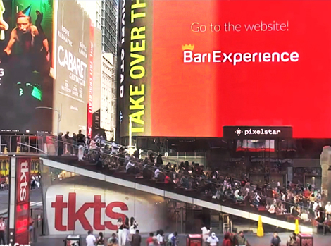 Afbeeldingen van Bari op Times Square, New York